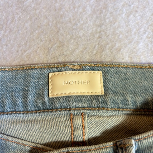 MOTHER The Insider Crop Step Fray Fresh Catch Jeans 24x26 Light Wash Denim - Picture 3 of 12